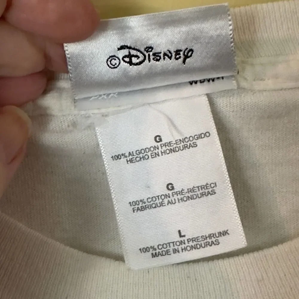 Vintage Rare Walt Disney World Epcot Graphic T-Shirt Size Large 2005 Unisex